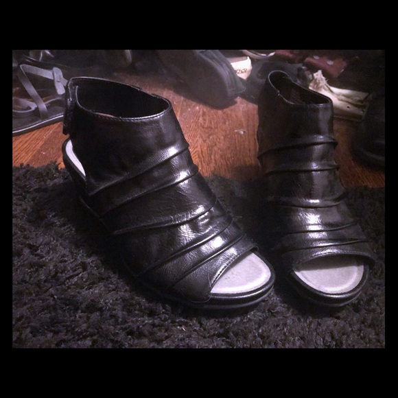 Booties - Picture 1 of 6